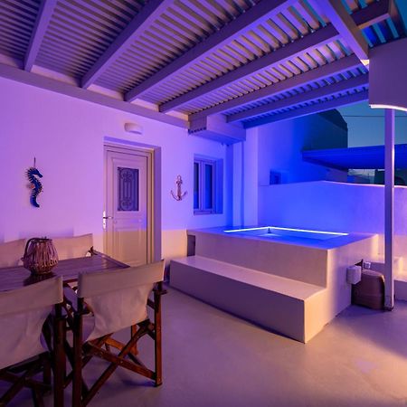 Aerenia Luxury Suites Karterados  Exterior photo