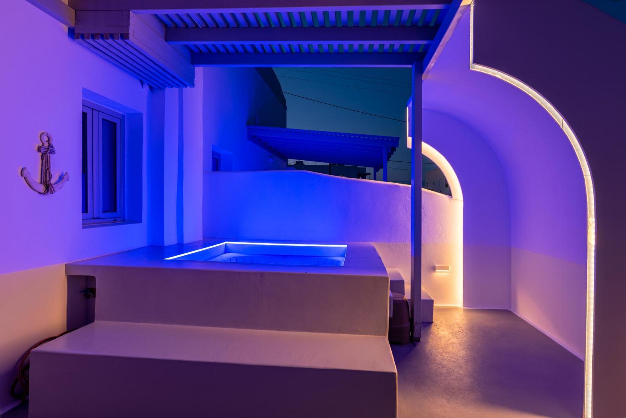 Aerenia Luxury Suites Karterados  Exterior photo