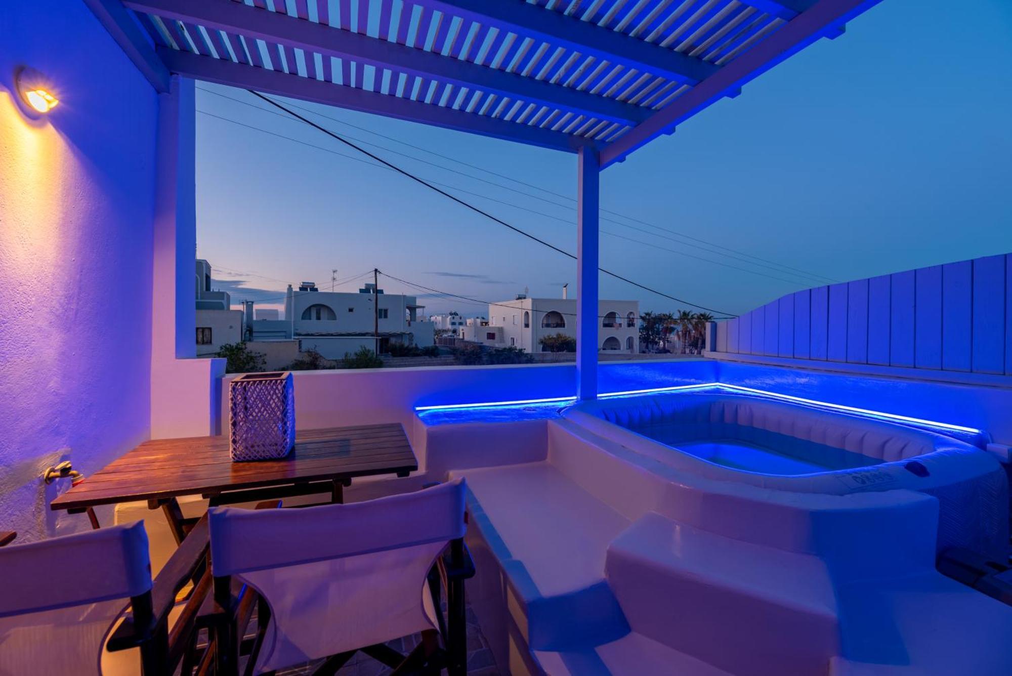 Aerenia Luxury Suites Karterados  Exterior photo