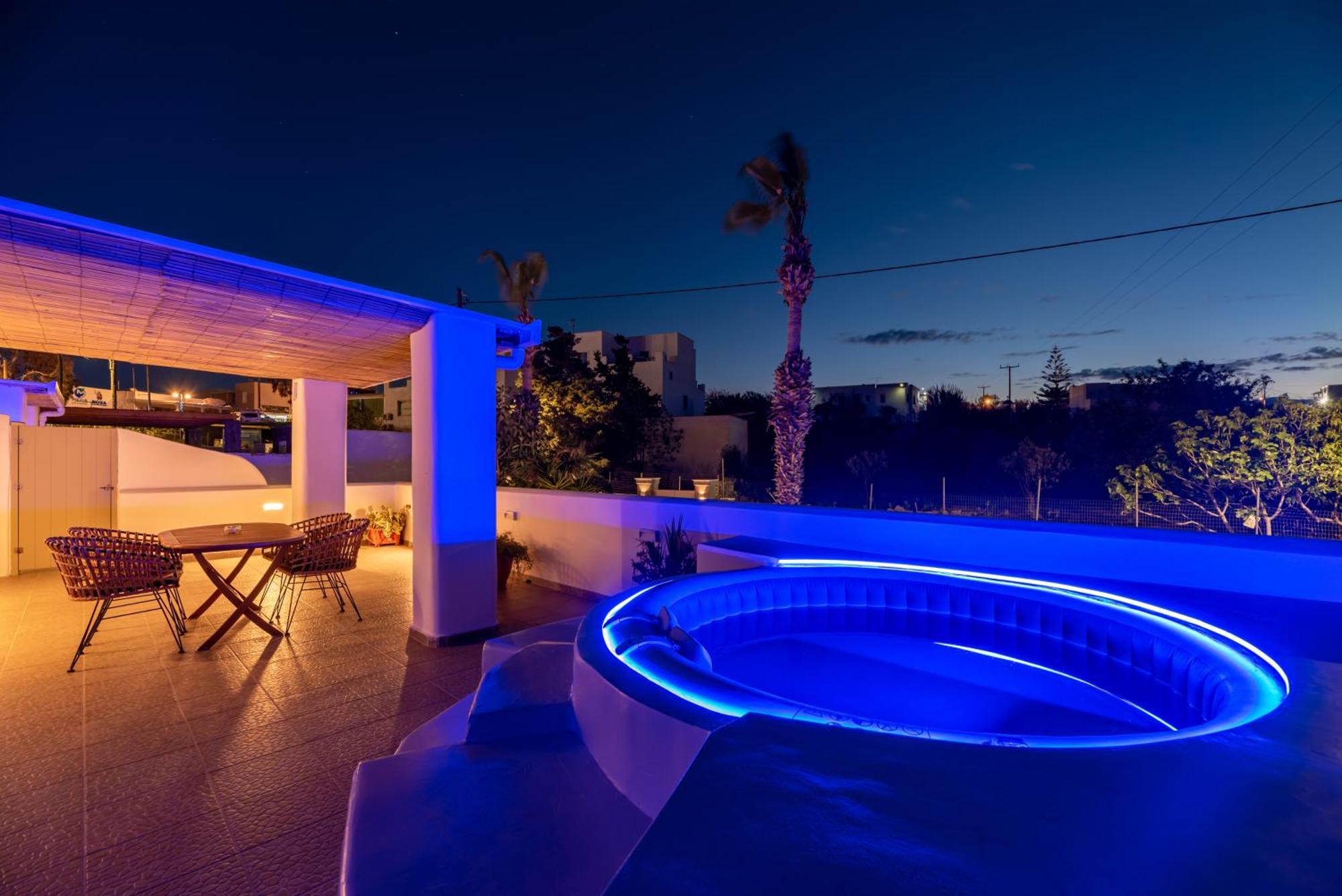 Aerenia Luxury Suites Karterados  Exterior photo